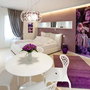 2* Aparthotel Opera Relais De Charme -